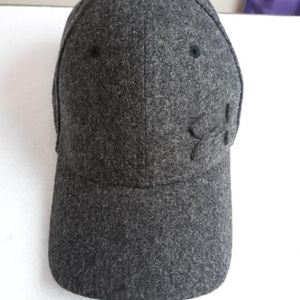 Under armour wolven hat...nice look